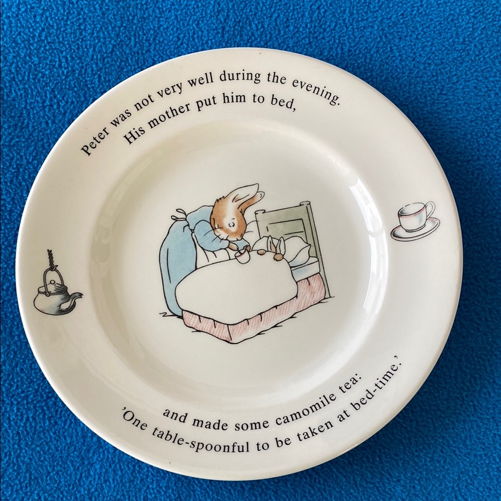 Wedgwood Peter Rabbit Dinner Plate Vintage - With Box - Picture 3 of 6